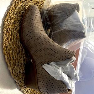 Fergalicious By Fergie booties